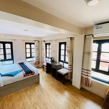 Hotel Durbar Side Μπακταπούρ Εξωτερικό φωτογραφία