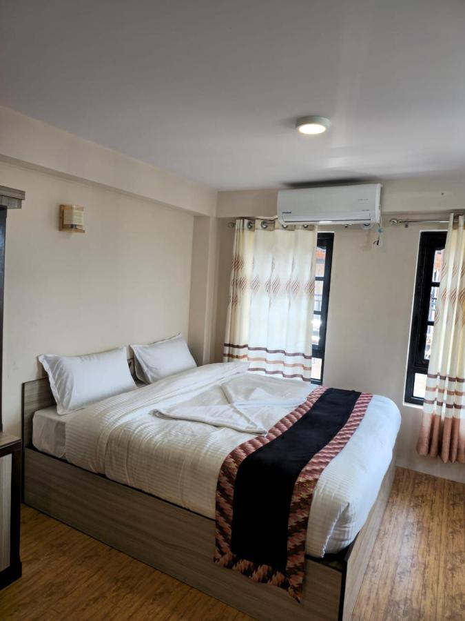 Hotel Durbar Side Μπακταπούρ Εξωτερικό φωτογραφία