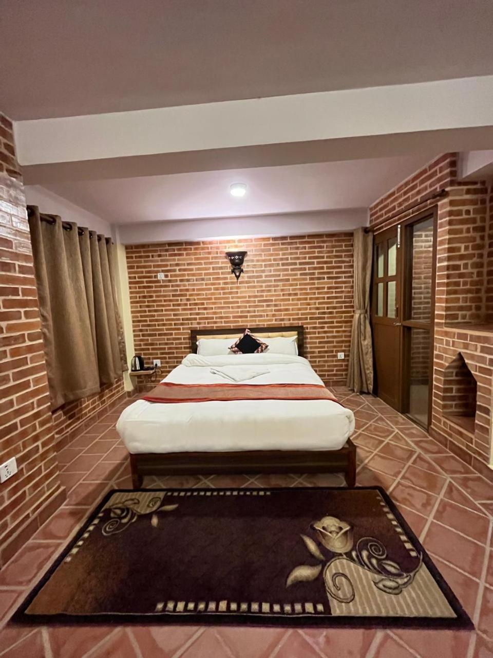 Hotel Durbar Side Μπακταπούρ Εξωτερικό φωτογραφία