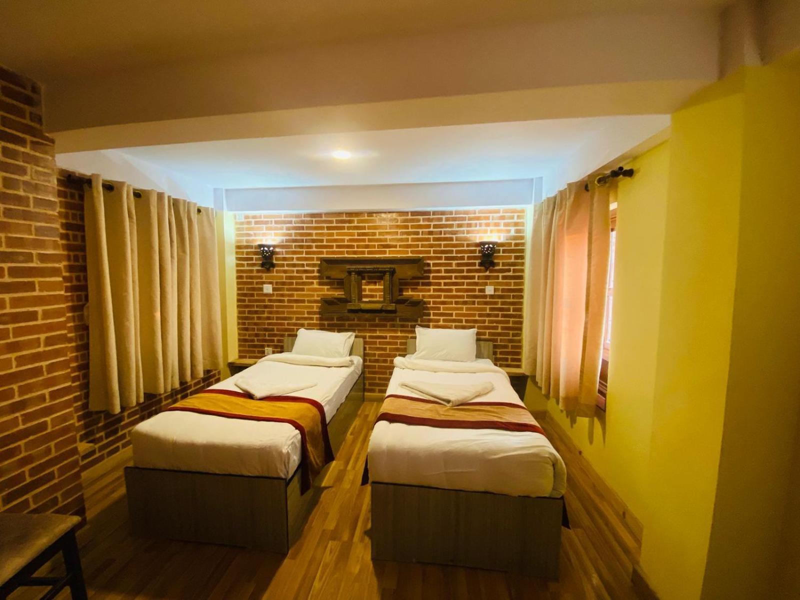 Hotel Durbar Side Μπακταπούρ Εξωτερικό φωτογραφία